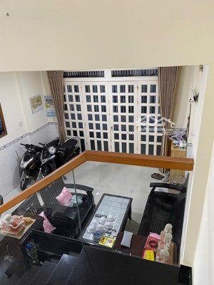 bán nhà cmt8, trung tâm quận 3 3 tầng 66m2, 7 tỷ tl