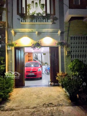 hẻm ô tô ngủ trong nhà huỳnh văn bánh, p11 - dtsd 140,2m2 -5 tầng, hdt 22 triệu/tháng giá 9,8 tỷ tl