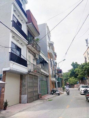 bán nhà sài đồng, long biên, kinh doanh , gara ô tô, thang máy, ô tô tránh, ngõ như phố, có 8.x tỷ