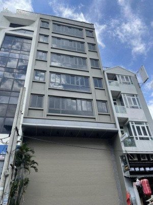 gia đình quyết tâm bán gấp nhà mặt tiền ngô gia tự, quận 10. dt: 8,2x20m, 8 tầng, 42 tỷ. 160tr/th