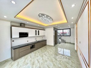 nhà đẹp cầu giấy - trần duy hưng - thang máy - dt 50m² 5t- giá 13.3tỷ - otô đỗ, mặt ngõ thông