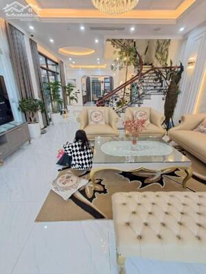 Bán nhà Đội Cấn 48m2 nhà mới đẹp kinh doanh tốt thang máy 14.7 tỷ