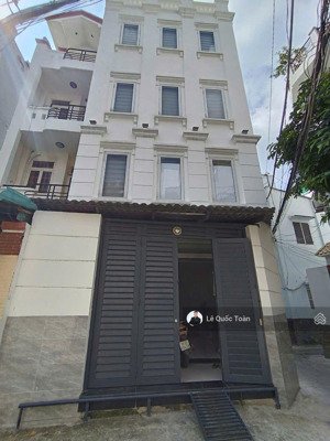 hiện đại! nhà 5 tầng ở ngay, ngang tận 5.5m - 45m2, cách mt chỉ 10m nguyễn văn đậu, bt chỉ 7,7 tỷ