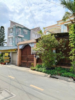 bán nhà sát vách vạn phúc, tiện ích như vạn phúc nhưng giá chủ bằng 1/3 đáng sống đáng để đầu tư