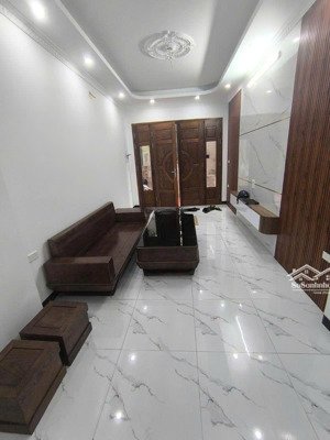 có 102, bán nhà phạm văn đồng lô góc 2 mt 60m2 5 tầng dân xây qh ổn định