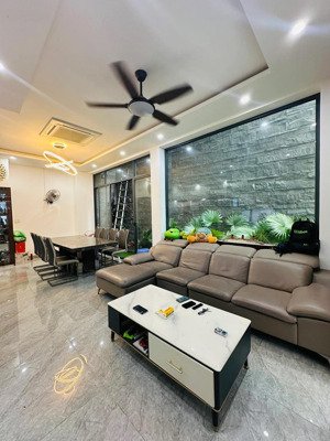 bán nhanh ngôi nhà có hồ cá nhỏ phong thủy đường mai lão bạng giá 10.3 tỷ