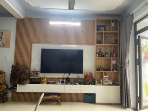 nhà mặt tiền ngô thế lân đường 7,5m lề 3m - khu vực sầm uất ngay bến xe đà nẵng