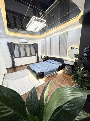 chuẩn 100% - 30m x 4 tầng - 4.79tỷ- 2 thoáng - ko quy hoạch - ko lỗi - mới -ngõ 18 định công thượng