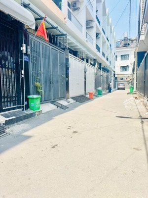 bán nhà đường số 12, hiệp bình phước , thủ đức trước cửa jamona home resort 4 tầng giá 6,5 tỷ