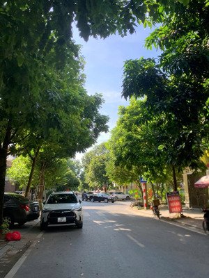 liền kề văn phú hà đông|2 thoáng vỉa hè rộng 30m| 105m2 mt 5.5m,nt full thang máy chờ|giá hợp lý./