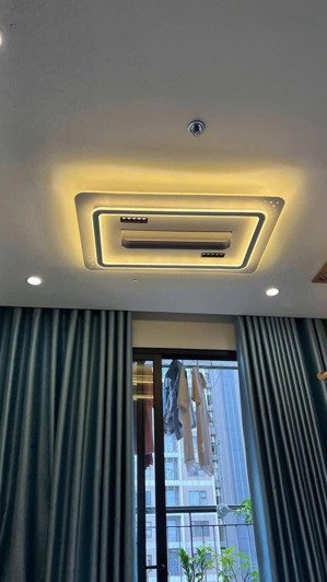 chính chủ bán gấp căn 1br+ the sapphire 1 43,5m2 thu net 3,3 tỷ