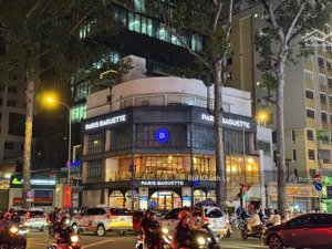 bán nhà quận 3 mặt tiền căn góc cao thắng 3 tầng sân thượng giáp quận 1