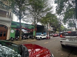 nhà góc 2 mặt tiền kinh doanh nguyễn công trứ cách chung cư hagl 100m - 6.8 tỷ