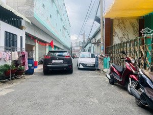 giảm sâu 1,4tỷ, bán nhanh dãy trọ 225m2 ngang khủng 9m, đường 2 ô tô tránh