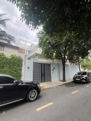 chính chủ cần bán nhà mặt phố đường đặng hữu phổ, thảo điền, q2 dt: 22x24m giá 150tỷ, xây h7t, hs4