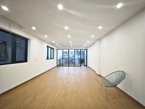 bán tòa nhà văn phòng 8 tầng thông sàn mặt phố quận thanh xuân