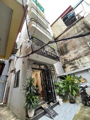 lô góc đại la 3 mặt thoáng sáng. vị trí tuyệt đỉnh thẳng tắp ra đường ô tô nhanh tay hàng bay nhanh