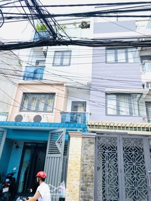 nhà vị trí đẹp - phạm hữu lầu - 4,2 x 14 - gần trường tiểu học phú mỹ - hẻm xe hơi - không lộ giới