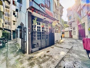 phố thời trang huỳnh văn bánh, lê văn sỹ phú nhuận 5mx5.3mx 5 tầng - dtsd 130m2 - không quy hoạc