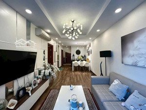 cần bán nhanh căn goldmark hồ tùng mậu.