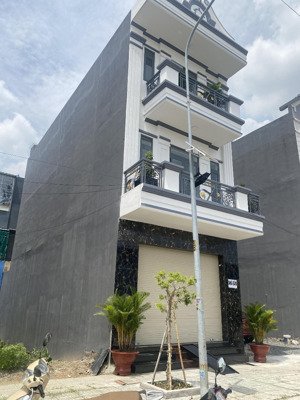 bán căn nhà tại thuận an bình dương