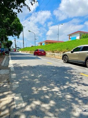 nhà mới ngọc thụy, long biên- 43m, lô góc 6 tầng, gara thang máy - 11 tỷ, ngõ thông ô tô