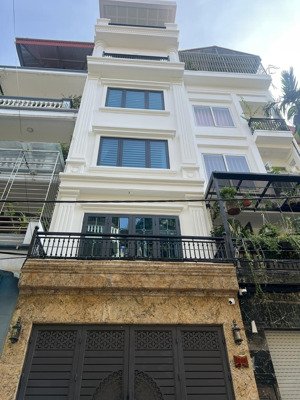 bán nhà cầu giấy - siêu hiếm - phân lô quân đội - oto tránh vỉa hè - thang máy