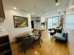 vợ chồng cần bán gấp flc 36 phạm hùng 98m2, giá 7 tỷ, 3 ngủ.