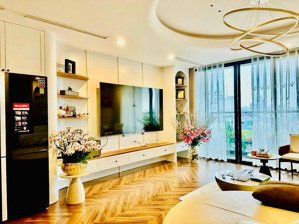 chung cư cao cấp center point 110 cầu giấy: 128m, 3 ngủ, 2 vệ sinh, chào 12.9tỷ. sổ đỏ. slot oto.