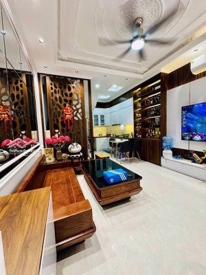 nhà đẹp! phố thái thịnh, nhà mới 2 thoáng,ngõ thông, gần phố,kinh doanh nhà mới full nt 35m2*5 t