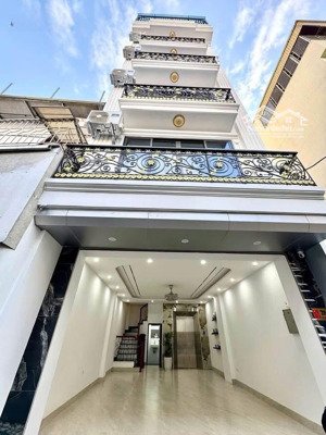 nhà đẹp 6 tầng thang máy, kinh doanh phố tôn đức thắng đống đa cần bán