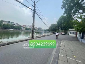 bán nhà view hồ bồ đề vỉa hè ô tô tránh .dt 226x3 tầng x11,7mt giá đầu tư .vị trí đẹp nhất phố.