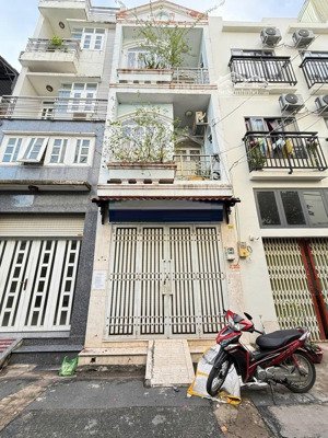 nhà 4 tầng 3.8x10m hẻm oto thành thái p14, q10 giá chỉ 8.2 tỷ