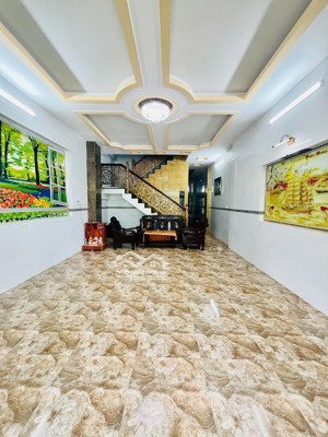 cho thuê nhà lầu 3 p ngủ kdc hồng loan lộ giới 20m thuận tiện ở mở vp công ty tại nhà