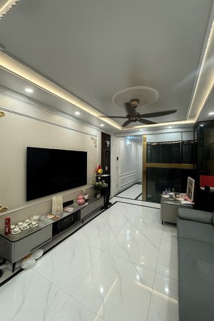bán gấp nhà 5 tầng văn hội, thang máy, 50m2 full đồ, về ở ngay.