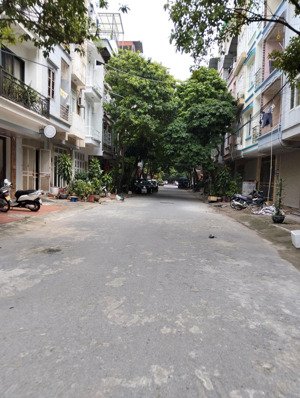 bán đất dịch vụ dương nội, phân lô, vỉa hè, ô tô tránh, 50m2, mt4m, giá sốc chỉ 10.2 tỷ