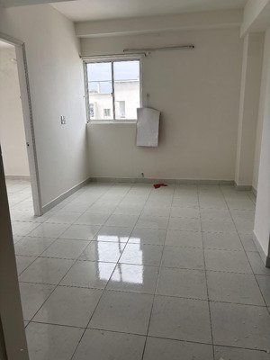 bán căn hộ chung cư lê thành đường hồ văn long - căn góc - có sẳn hợp đồng thuê -giá 800 tl