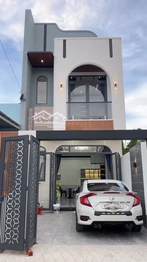 nhà phố gần chợ bình chánh - nhà mới 100% sổ đã hoàn công - giá chỉ 2 tỷ 650 tháng đóng 10tr.