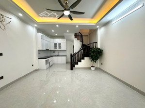 nhà đẹp ở ngay- xuân la 52m 6 tầng - cách oto tránh 10m - nhà mới full nội thất