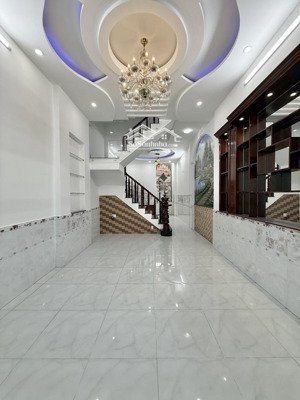 mặt tiền đường trần quang cơ-50m ra nguyễn ảnh thủ