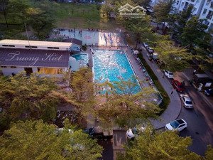 bán căn trệt thiết kế 1 trệt 1 lầu ehome 3 , dt 96m2 nhà vị trí đẹp