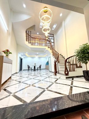 bán nhà gần đường nguyễn bặc, nhà mới đẹp, sổ đỏ sẵn sàng, nội thất đầy đủ. giá hơn 8 tỷ