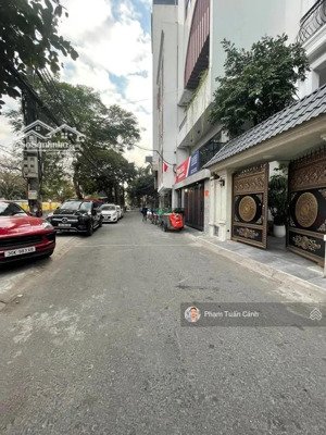 building đẳng cấp hoàng quốc việt, cầu giấy dt 80m x8 tầng, mt 4.8m
giá 45 tỷ ( thương lượng)ở