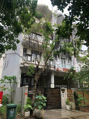 không còn căn thứ 2 kdc him lam - 100m2 giá 28,5 tỷ tl - hầm + 4 tầng ( thang máy )