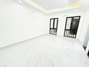 bán nhà riêng phố hoàng mai, 7,5 tỷ, 32m2, 4pn, 3wc chỉ với giá ưu đãi