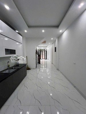 siêu phẩm bán nhà di trạch xã kim trung hoài đức dt 40m2 x 5 tầng mt 4m 3 mặt thoáng giá 5,2 tỷ