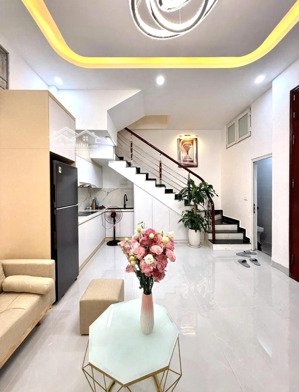 thái thịnh thái hà hơn 7 tỷ- 2 thoáng vĩnh viễn - ngõ ô tô tráng thông các đường