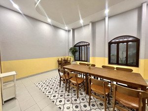 cho thuê mặt bằng siêu rộng đẹp 210m2 sẵn mô hình nhà hàng 2 tầng khu phố hàn giá 90 triệu/tháng