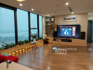bán căn sunshine city - 116,7m2 - cạnh vườn cây - view sông hồng - tầng cao, 3 ngủ +1 kho