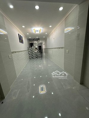 bán nhà đẹp âu dương lân p2 q8 - 38m2 - 2 tầng 2pn 2wc - hẻm xe hơi - nhỉnh 4 tỷ.